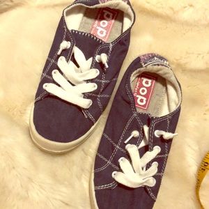 Pop shoes.  Navy. Size 7